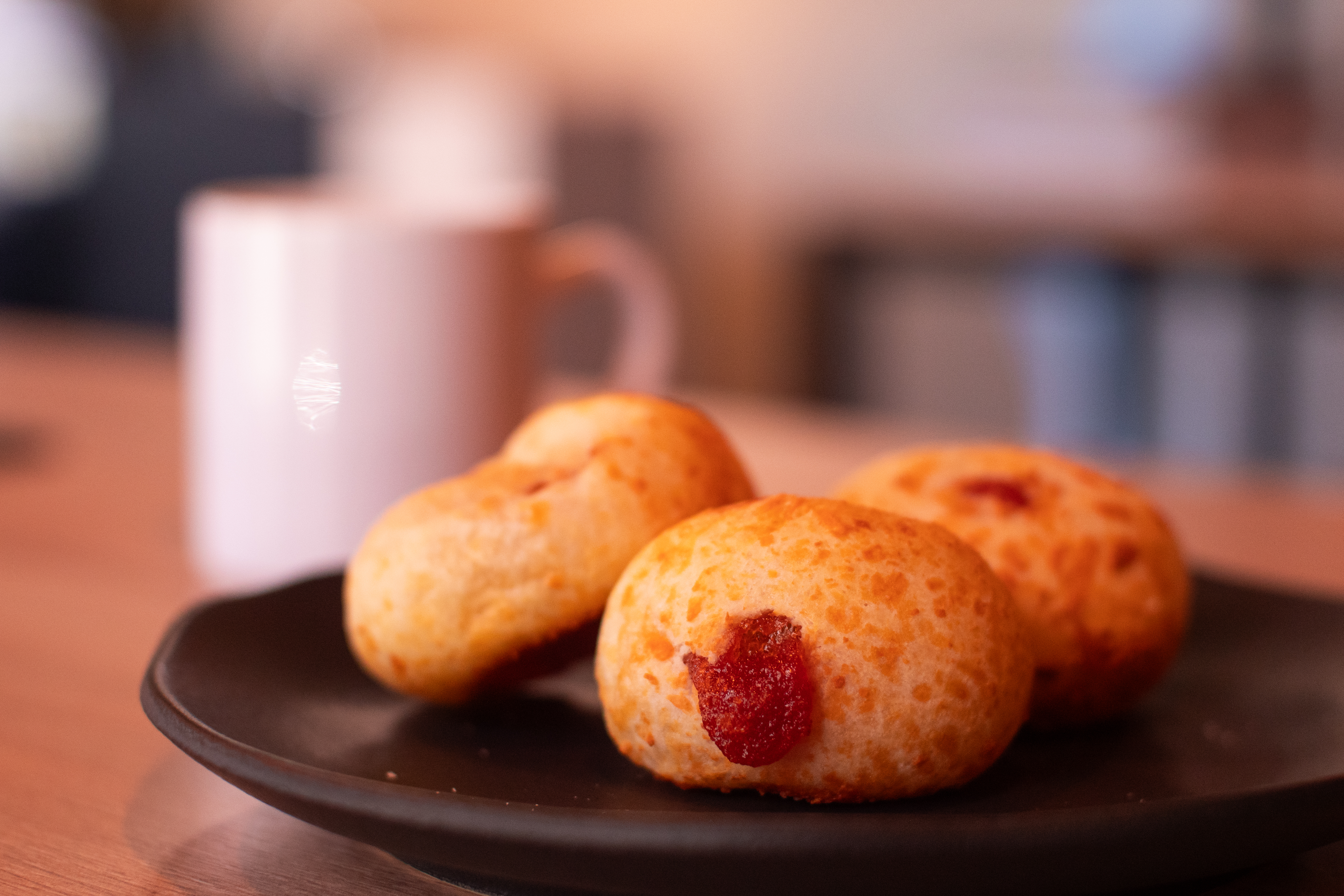 Pães de Queijo Recheados